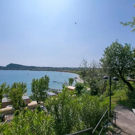 Sleeps 5 Pool *