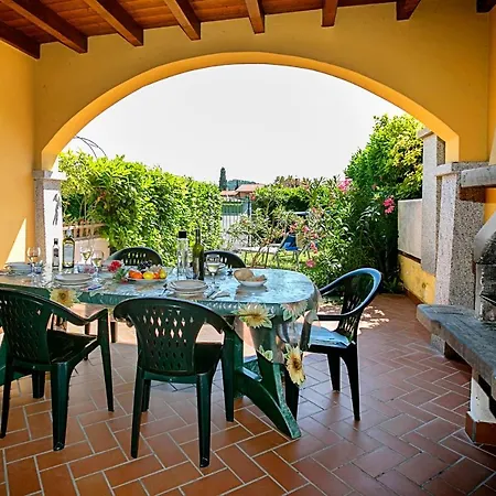 Sleeps 5 Pool